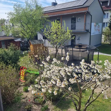 Amber Barn - Bursztynowa Stodola - Noclegi U Loni - W Zacisznym Centrum Nad Morzem Z Parkingiem Pobierowo Esterno foto