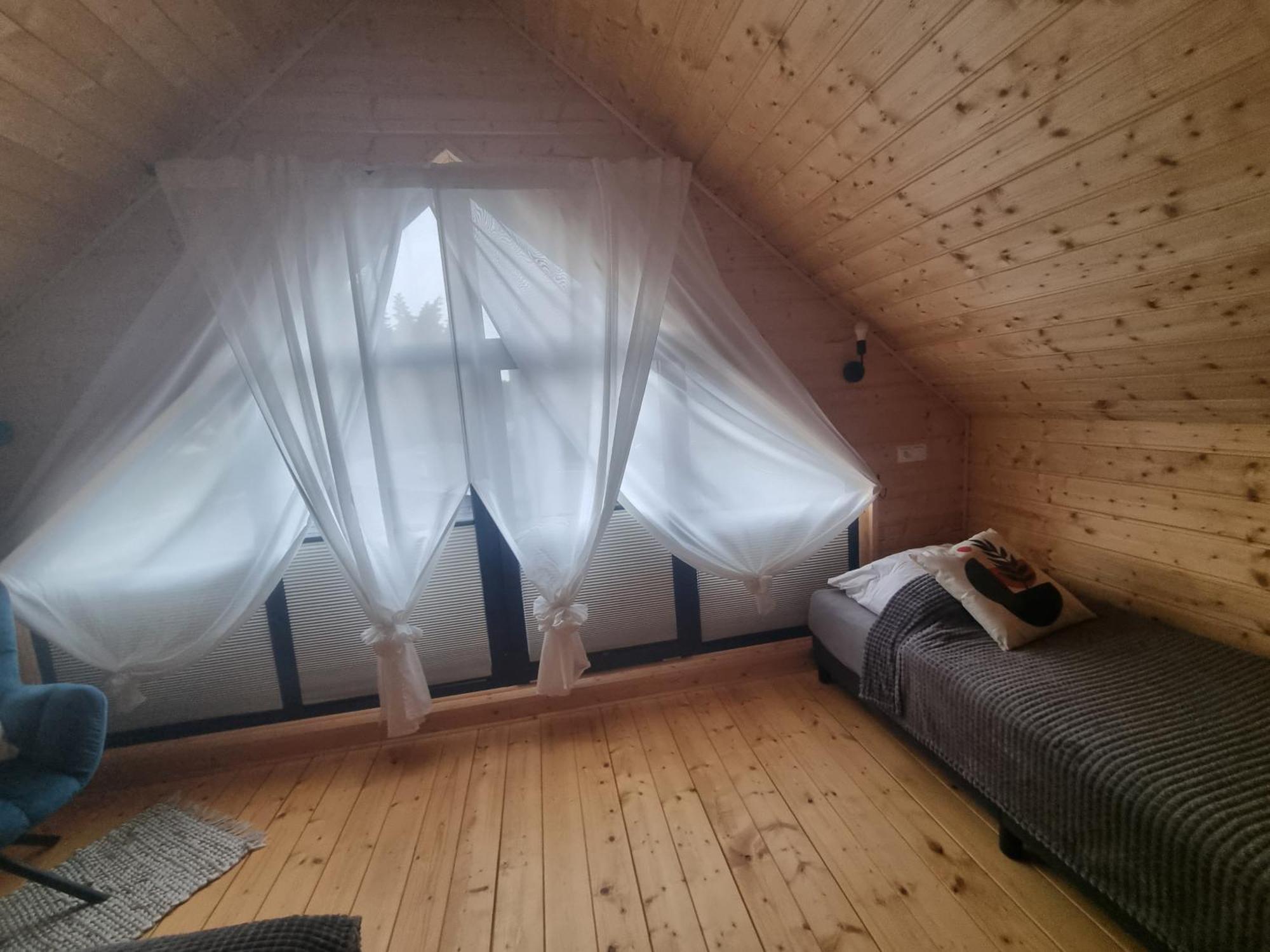 Amber Barn - Bursztynowa Stodola - U Loni - W Zacisznym Centrum Nad Morzem Z Parkingiem Pobierowo